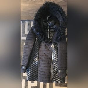 Women's Black Quilted Jacket with Faux Fur Trim